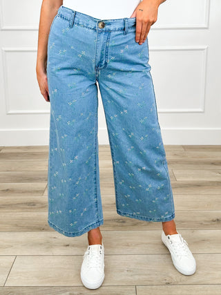 Wishlist Spring Love High-Rise Cotton Medium Wash Cropped Bottoms