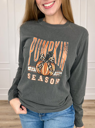 Grey cotton long-sleeve graphic tee with pumpkin scene and 'Pumpkin Season' text