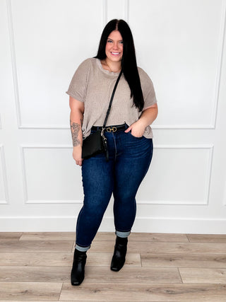 Tummy control skinny jeans in dark wash denim, non-distressed