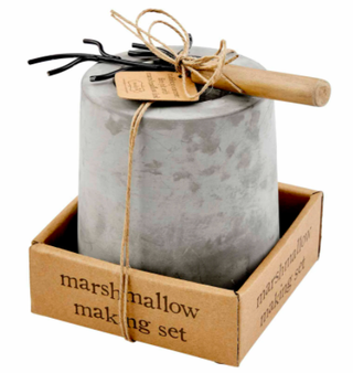 Roasting S'more Marshmallows Tabletop Set