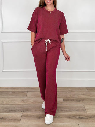 Wine red ribbed high-rise lounge set, short-sleeve top and drawstring jogger pants