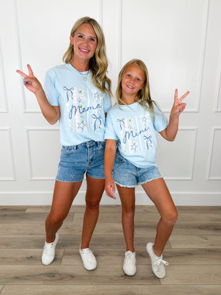 Kids light blue short-sleeve graphic tee set with 'Mini' prints on two children