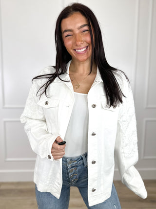 Cotton long-sleeve denim jacket, white with button front and chest flap pockets