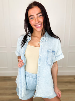 Seeing it All Cotton Blend Short Sleeve Light Wash Avery Mae Button Up Top