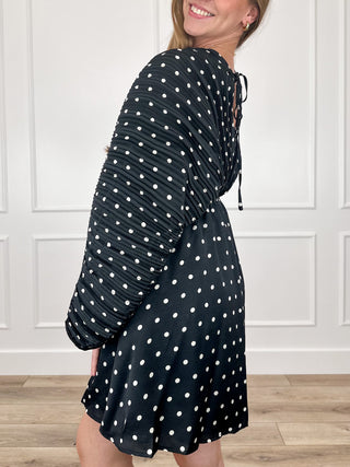 Doe & Rae She's Eye Catching Dress - Multiple Colors