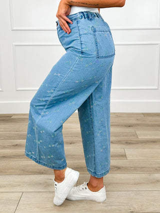 Wishlist Spring Love High-Rise Cotton Medium Wash Cropped Bottoms