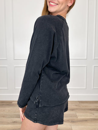 Black cotton-blend sweatshirt and high-rise drawstring shorts set, side view