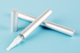 Teeth whitening refill pen with pointed applicator tip