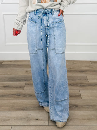 Meghan High-Rise Wide Leg Jeans - Light Wash (Non-Distressed)