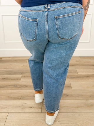 Judy Blue Kaelyn High-Rise Barrel Leg Jeans - Medium Wash (Non-Distressed)