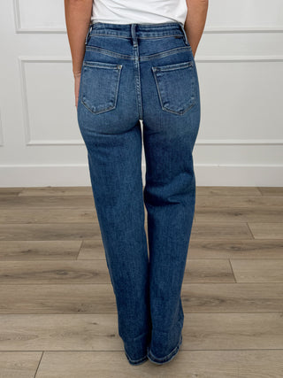 Women’s wide-leg denim jeans, back view, two back pockets and straight-leg fit