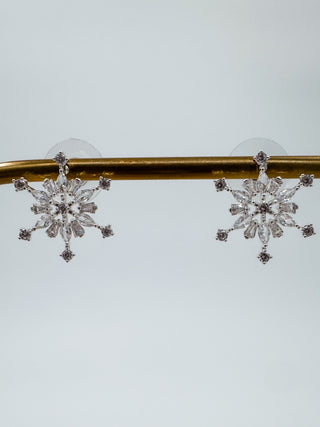 Happy Catching Snowflakes Stud Earrings