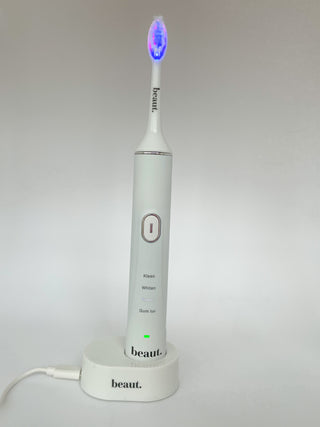 PRE-ORDER BEAUT smile kleen toothbrush