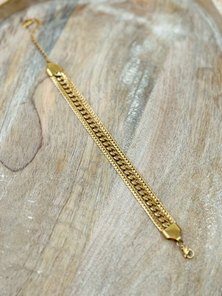 Gold layered chain bracelet with small clasp