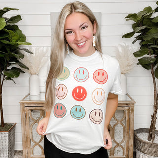 Makes Her Smile Cotton White Graphic Tee Shirt